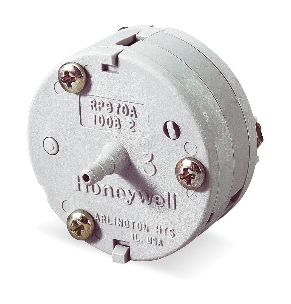 Pneumatic Capacity Relay M389314