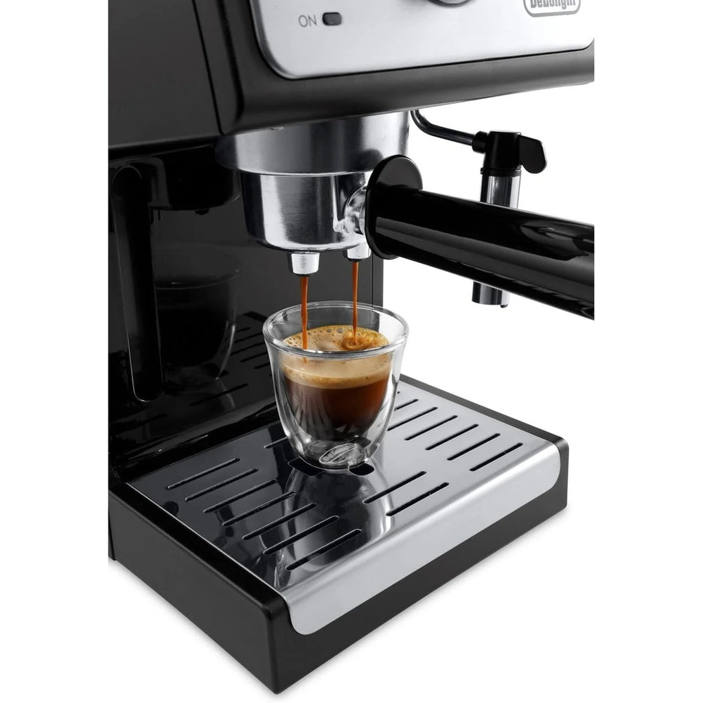 15-Bar Pump Espresso and Cappuccino Machine U8387