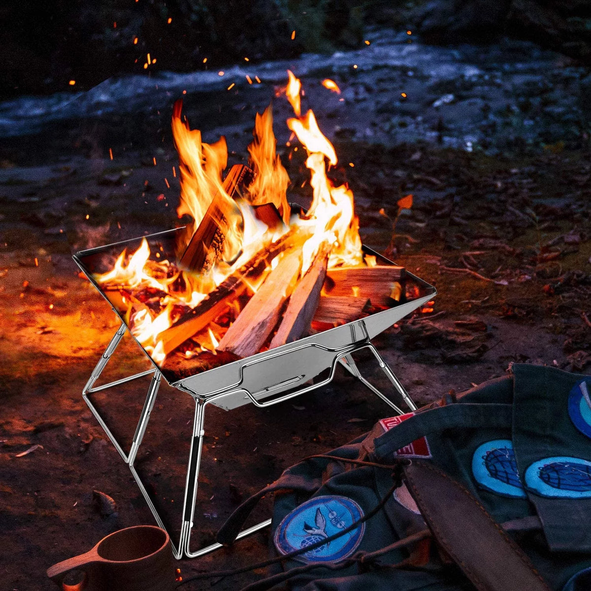 Folding Stainless Steel Campfire Grill E995