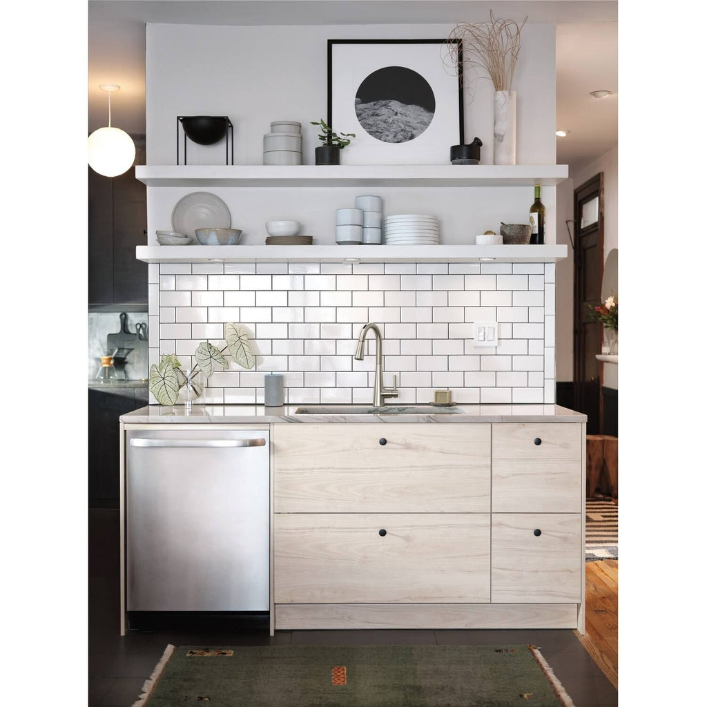 Matte Black One-Handle Pulldown Kitchen Faucet C1207
