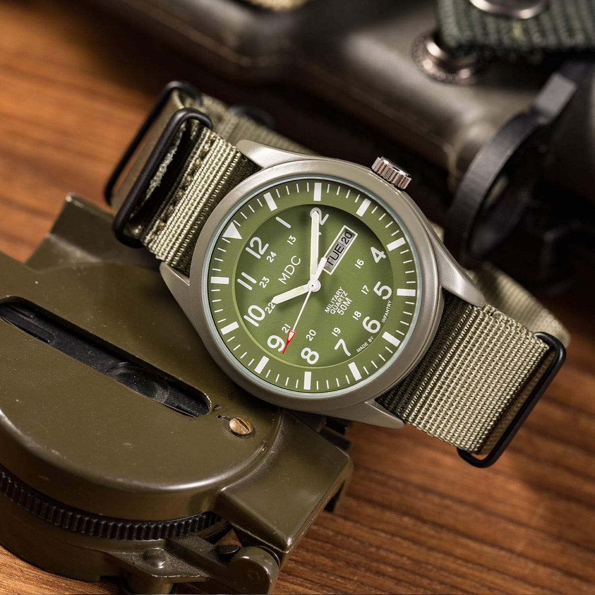 Army Green Analog Quartz Wrist Watch with Nylon Band F948070