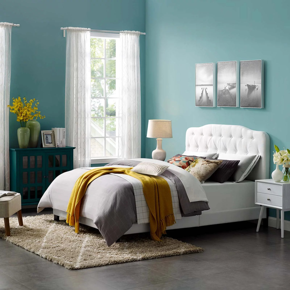 Twin Upholstered Fabric Bed in White S202404