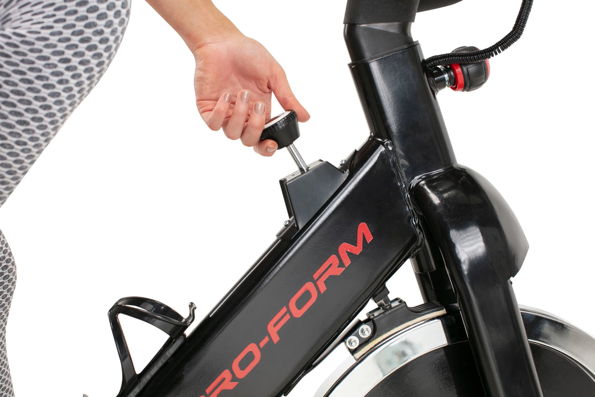 Indoor Cycle with Interchangeable Racing Seat V76141